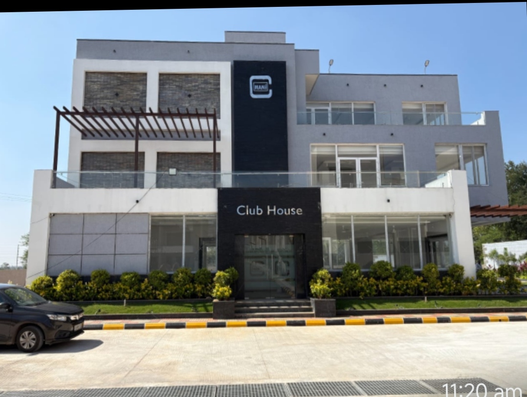 Luxury Triplex Villa G+2,3706 sft For sale