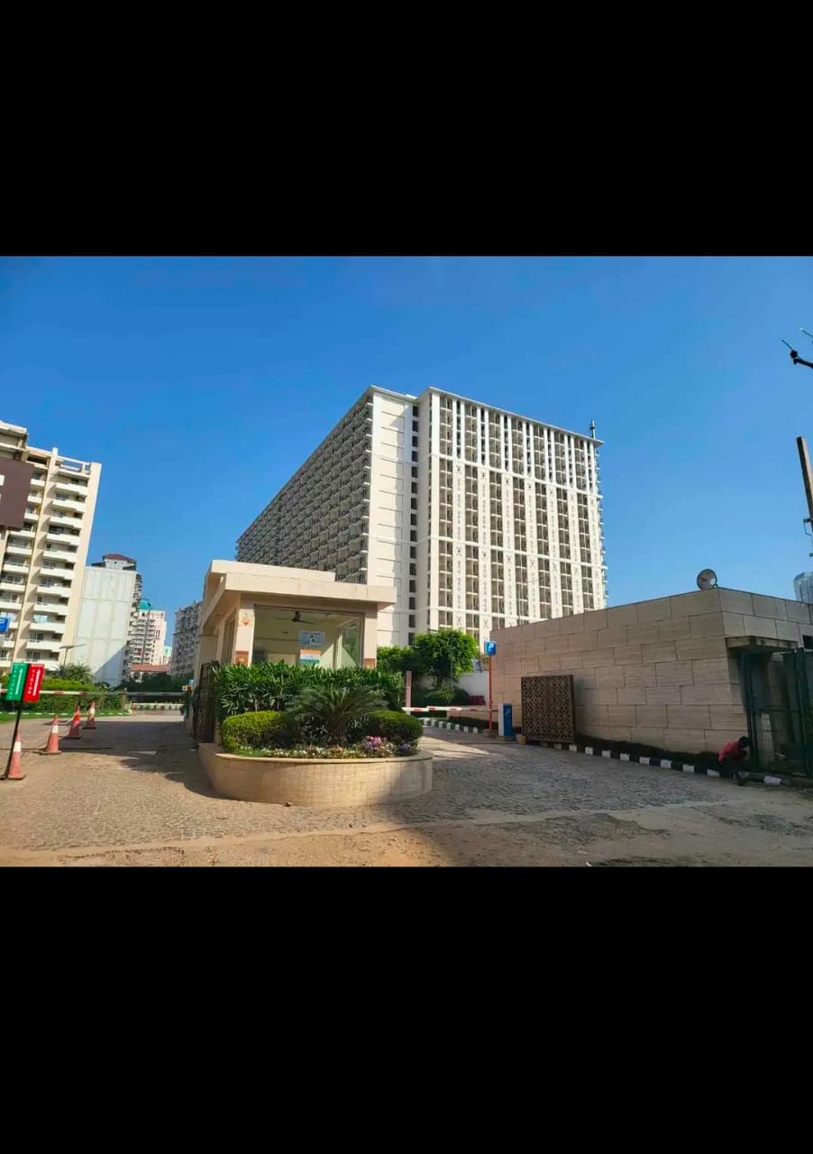 Dlf Garden City plot 92